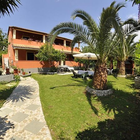 Villa Toula Dassia  Eksteriør billede